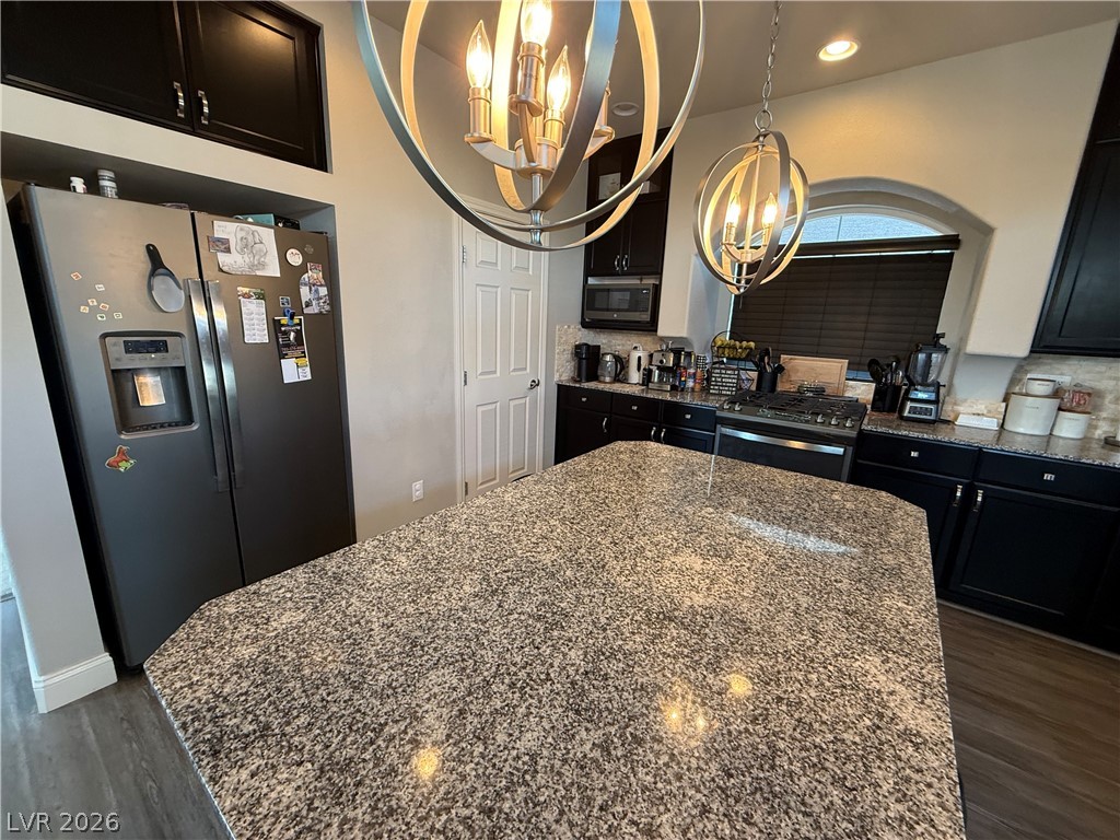 7068 Parrot Bay Way Property Photo 4