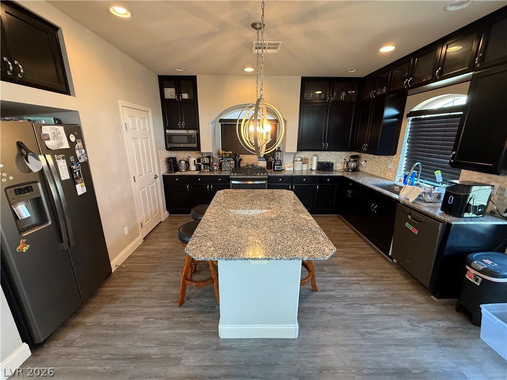 7068 Parrot Bay Way Property Photo 5