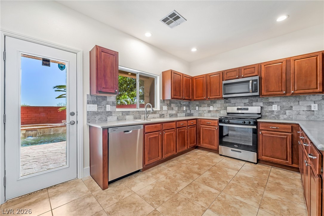 9372 Glendora Valley Street Property Photo 8