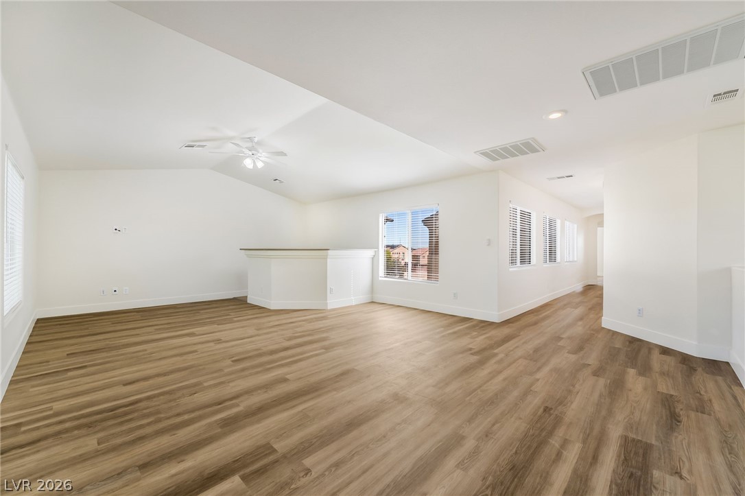 9372 Glendora Valley Street Property Photo 12