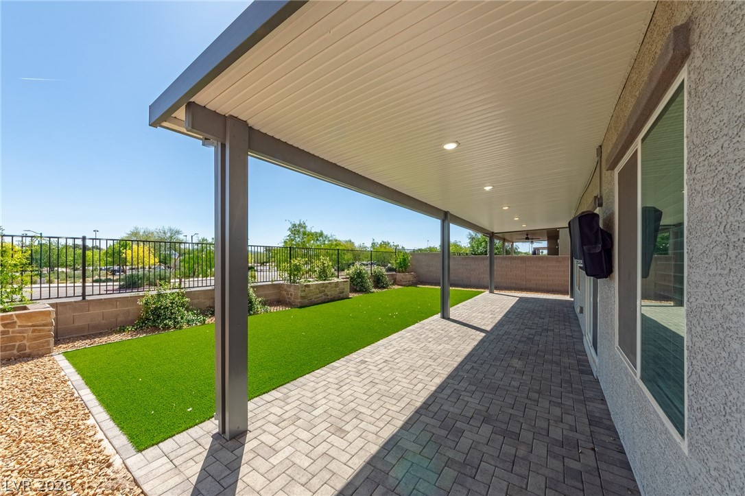 4528 Pointleaf Street Property Photo 11