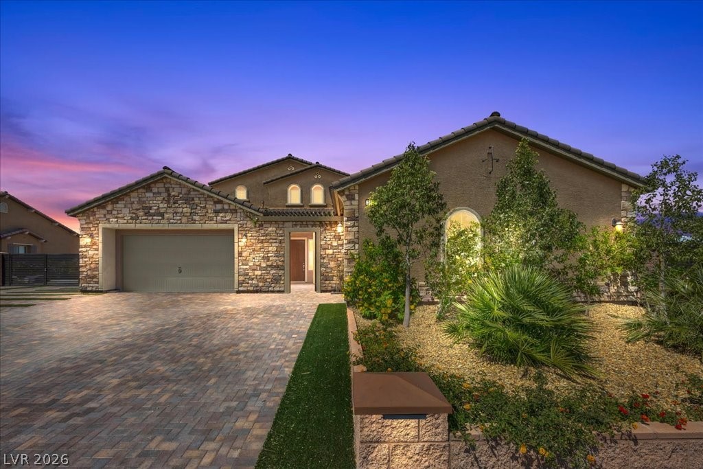 2803 Candelaria Drive Property Photo 1