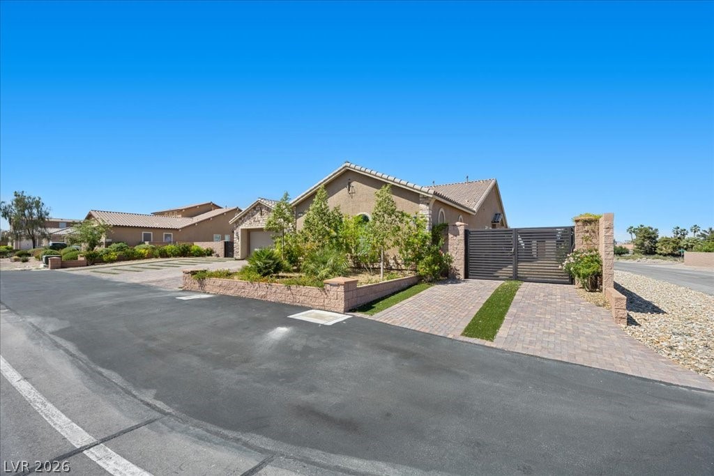 2803 Candelaria Drive Property Photo 4