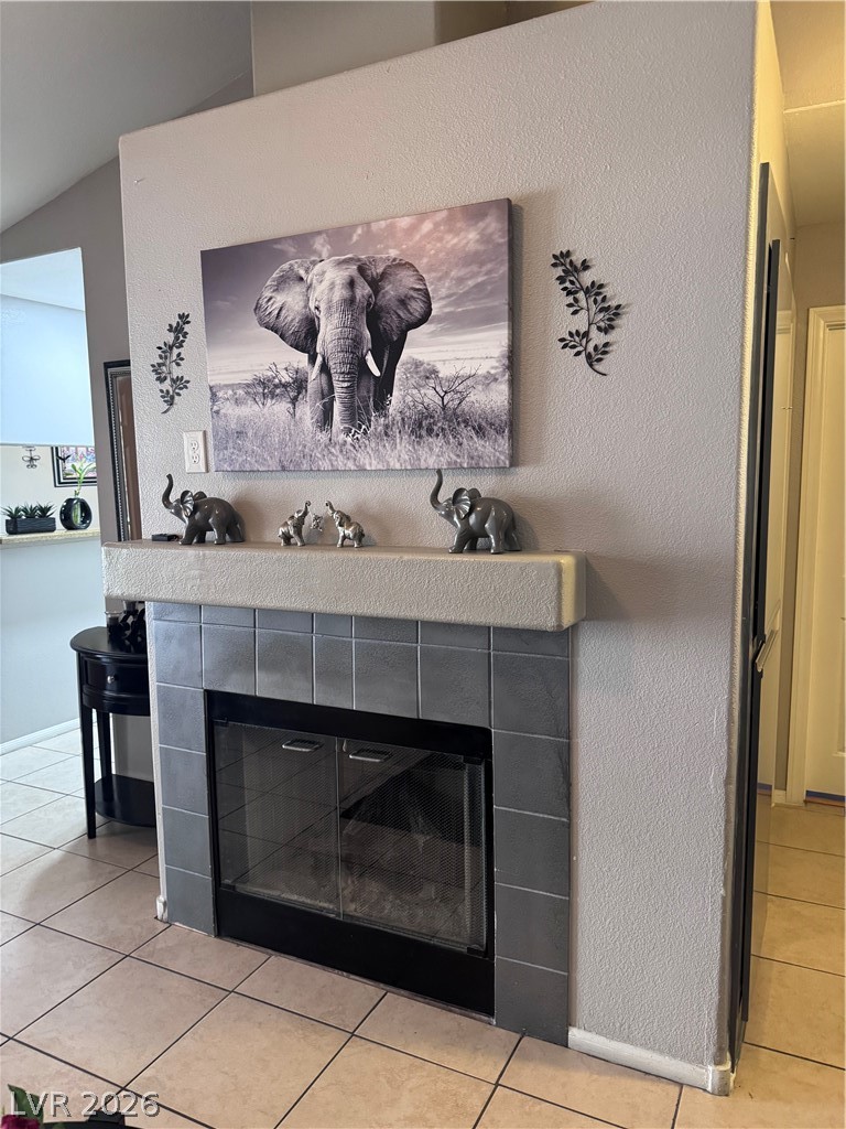 1600 North Torrey Pines Drive 101 Property Photo 6