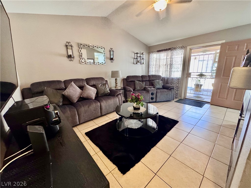 1600 North Torrey Pines Drive 101 Property Photo 7