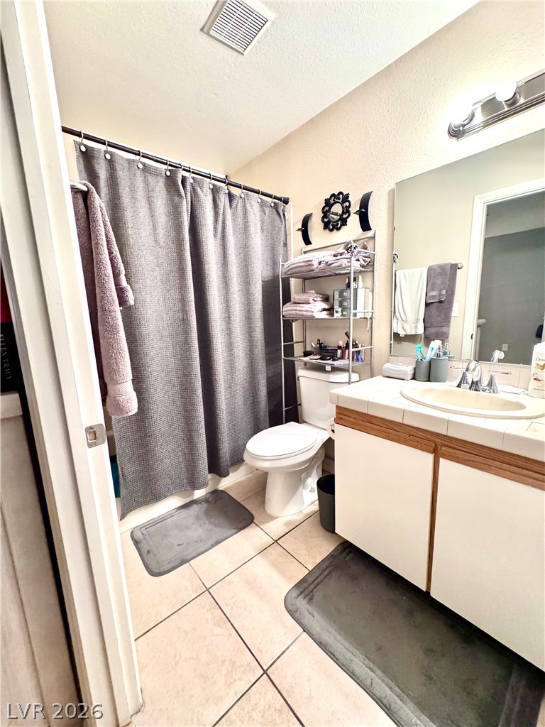 1600 North Torrey Pines Drive 101 Property Photo 15