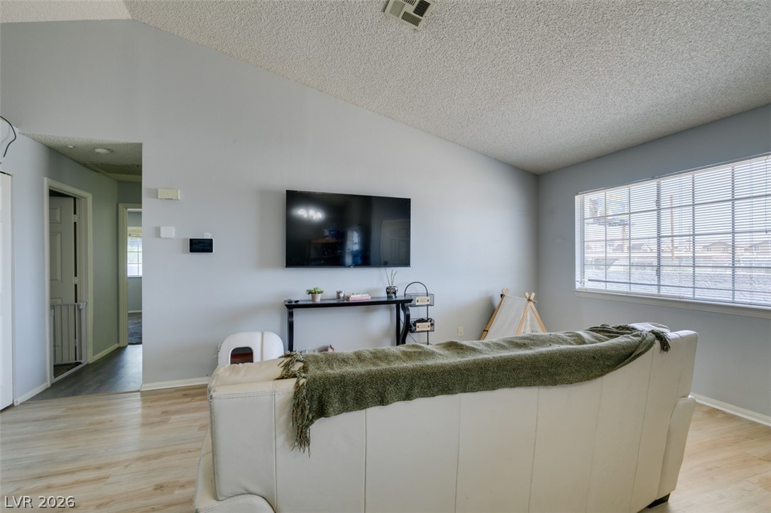 5335 Rod Court 104 Property Photo 6