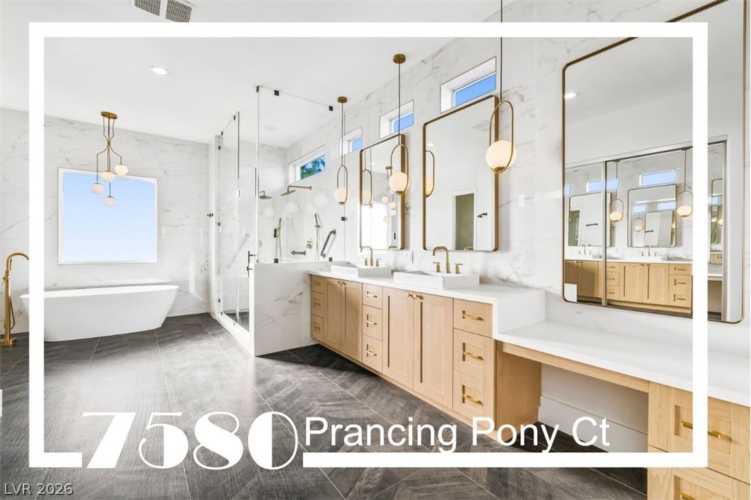 7580 Prancing Pony Court Property Photo 2