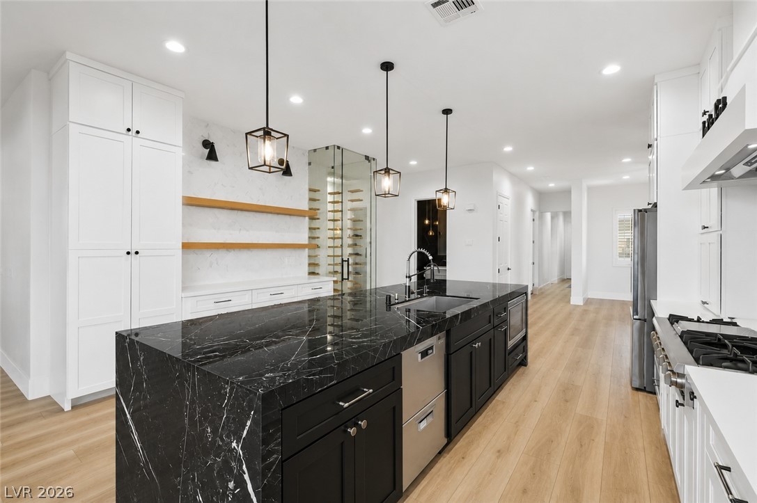 7580 Prancing Pony Court Property Photo 4