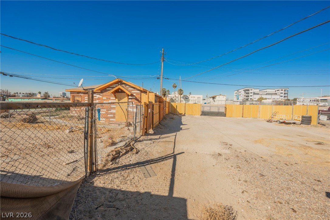 1220 East Ogden Avenue Property Photo 5
