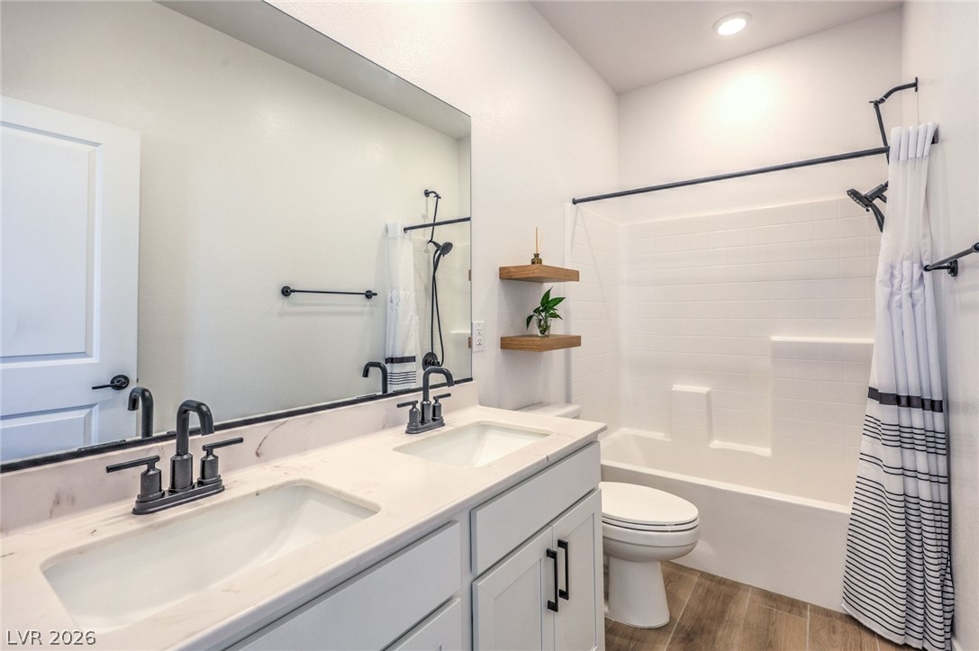 175 Medianoche Street Property Photo 38