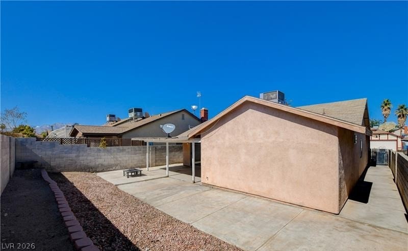 6329 Copperfield Avenue Property Photo 42
