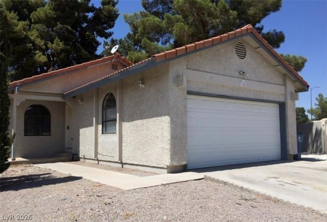 3948 Applecrest Street Property Photo 2