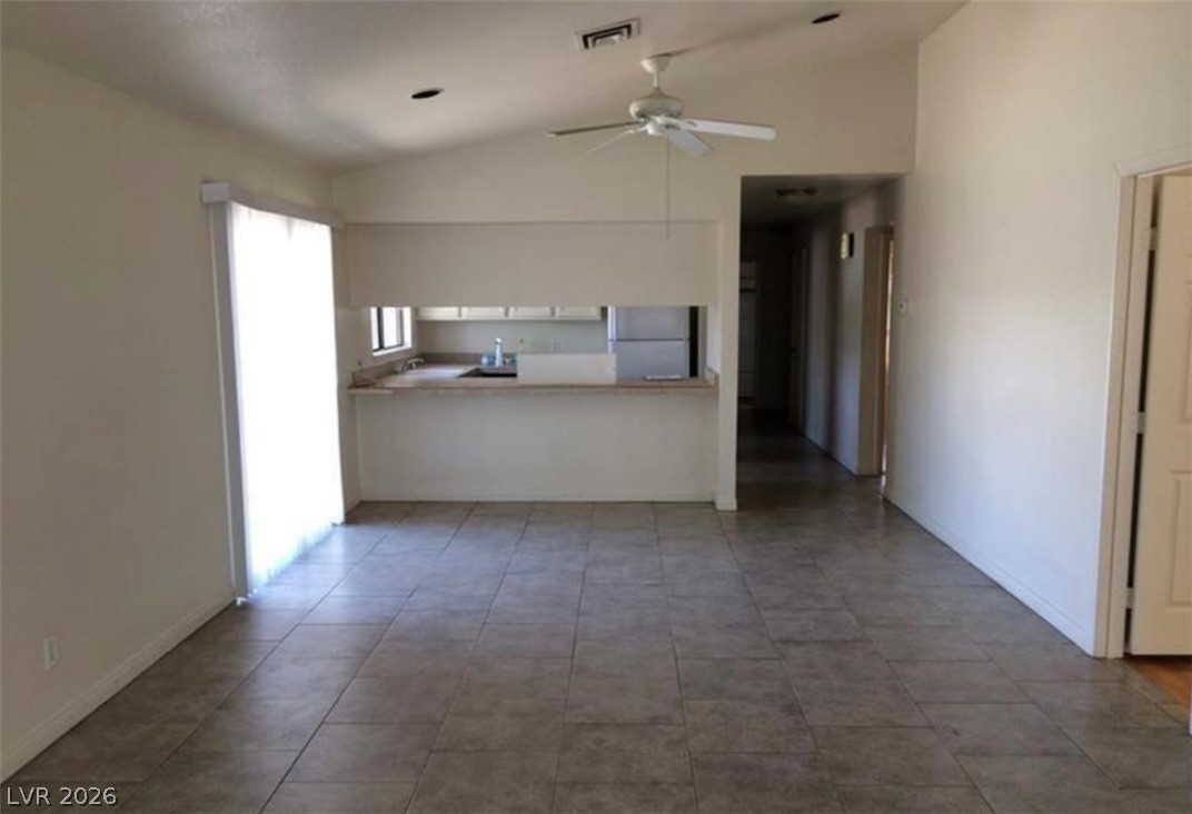 3948 Applecrest Street Property Photo 4