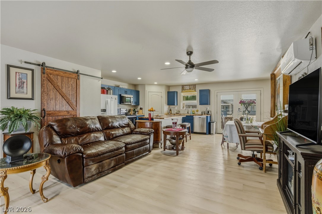 921 West Leffner Drive Property Photo 10