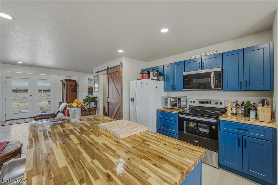 921 West Leffner Drive Property Photo 20