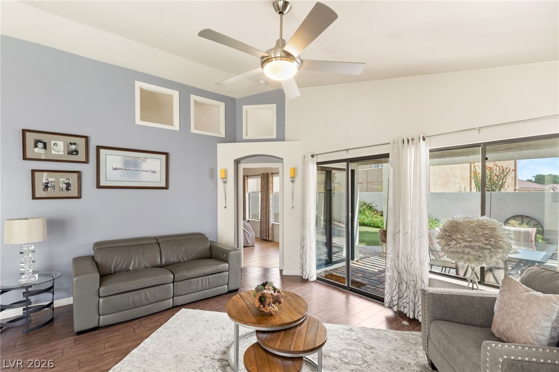 5240 Crooked River Circle Property Photo 7