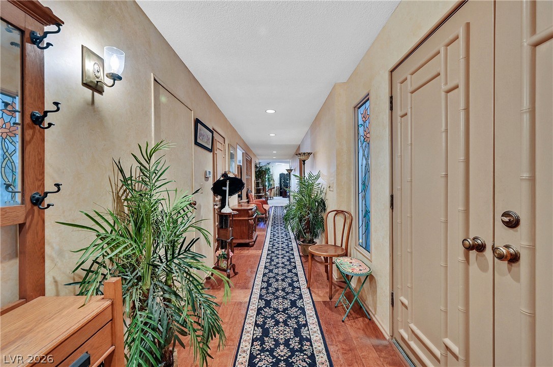 3016 Calle De Laredo Property Photo 4