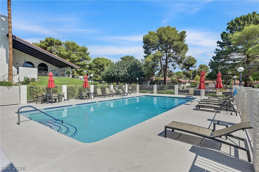 3016 Calle De Laredo Property Photo 27