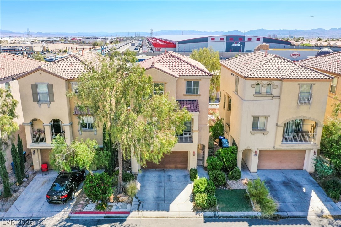 2774137 Property Photo 3