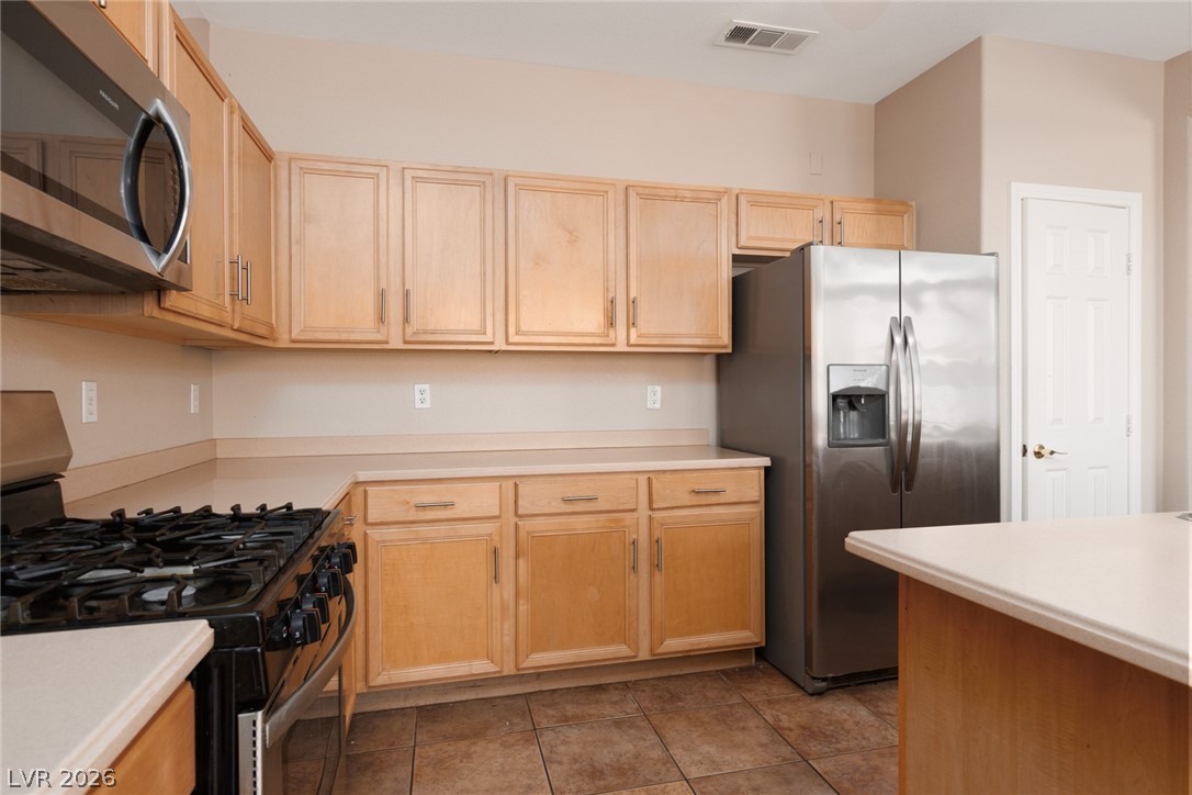 8916 Loggers Mill Avenue Property Photo 6