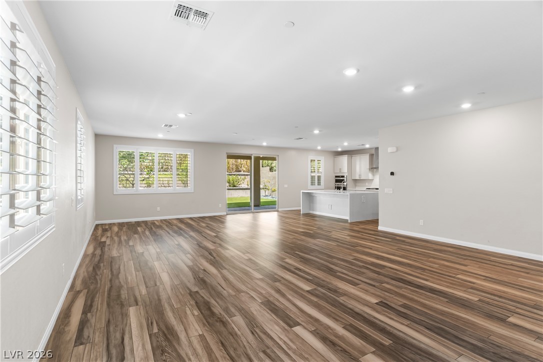 361 Coastal Redwood Street Property Photo 7