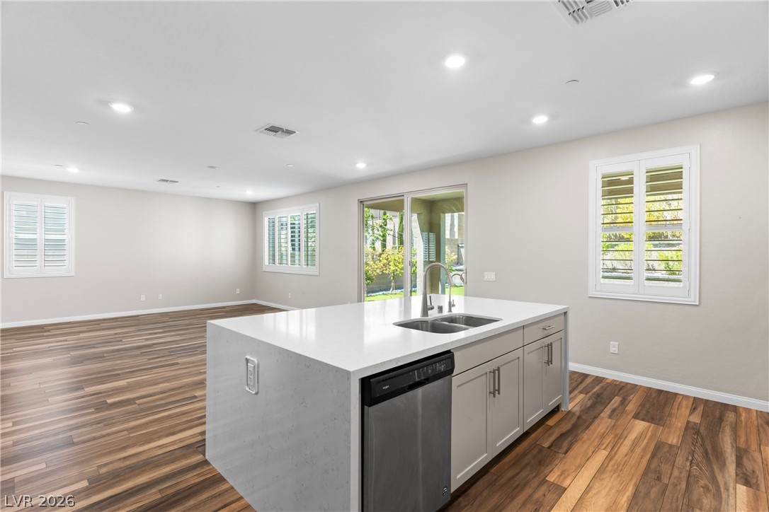 361 Coastal Redwood Street Property Photo 14