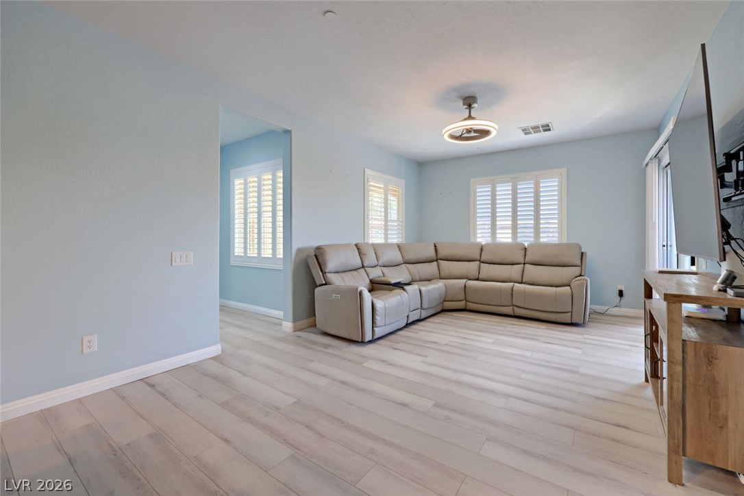 6868 Sky Pointe Drive 2064 Property Photo 10