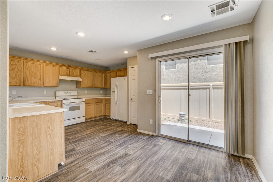 535 Albacate Street Property Photo 10