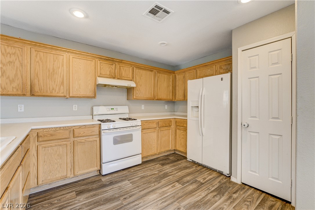 535 Albacate Street Property Photo 11
