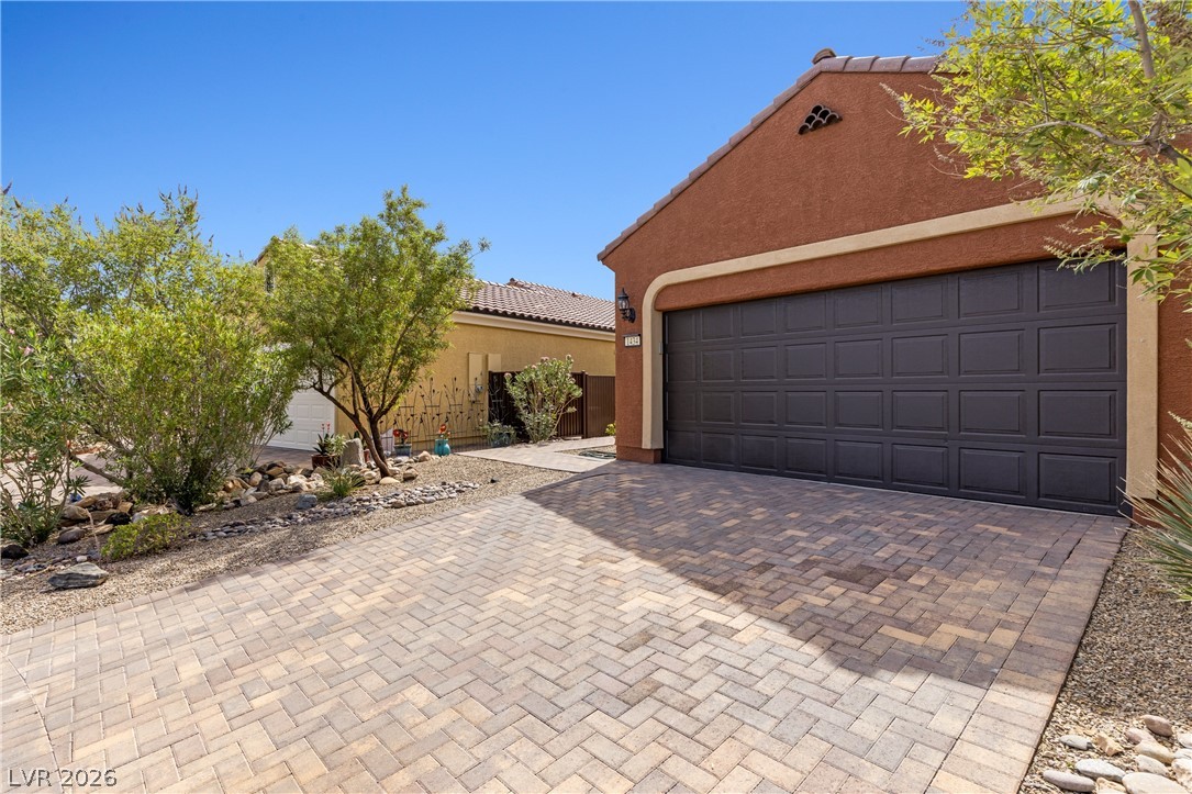 1434 Moonrise Court Property Photo 2