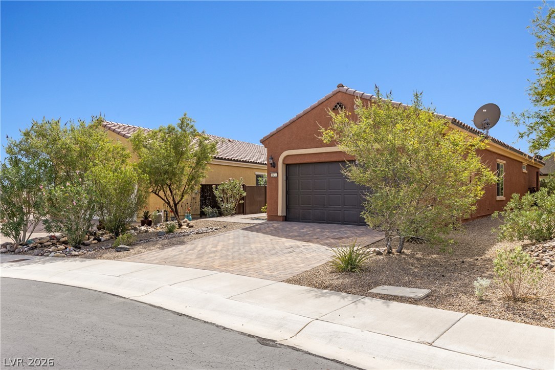 1434 Moonrise Court Property Photo 4