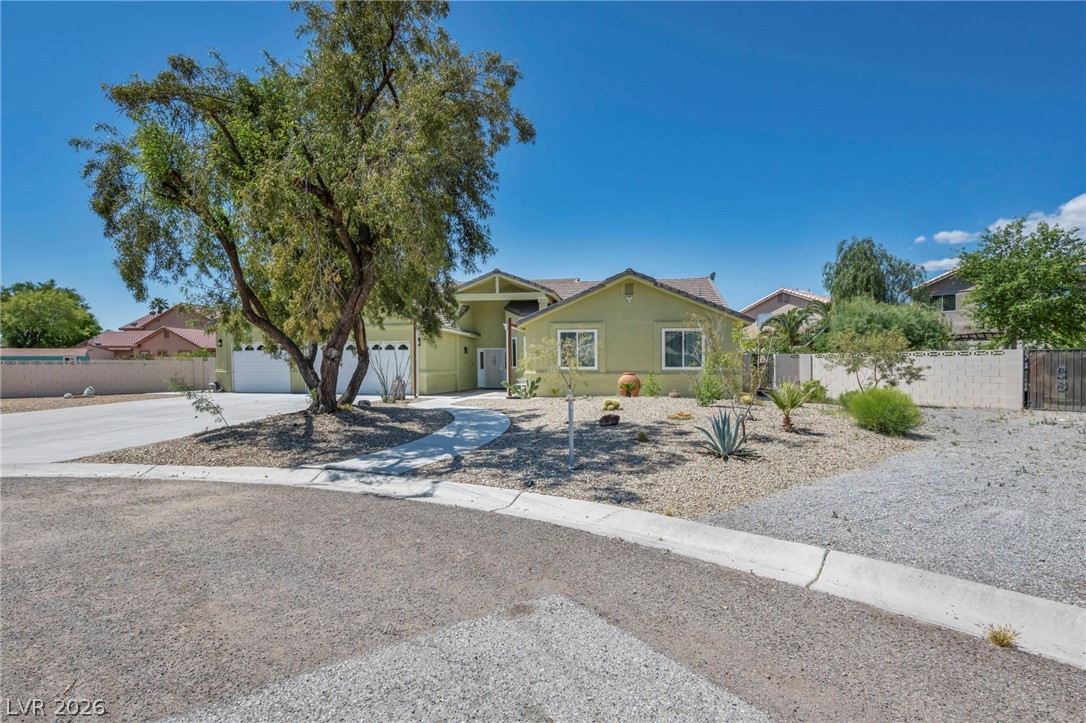 3925 Quadrel Street Property Photo 6