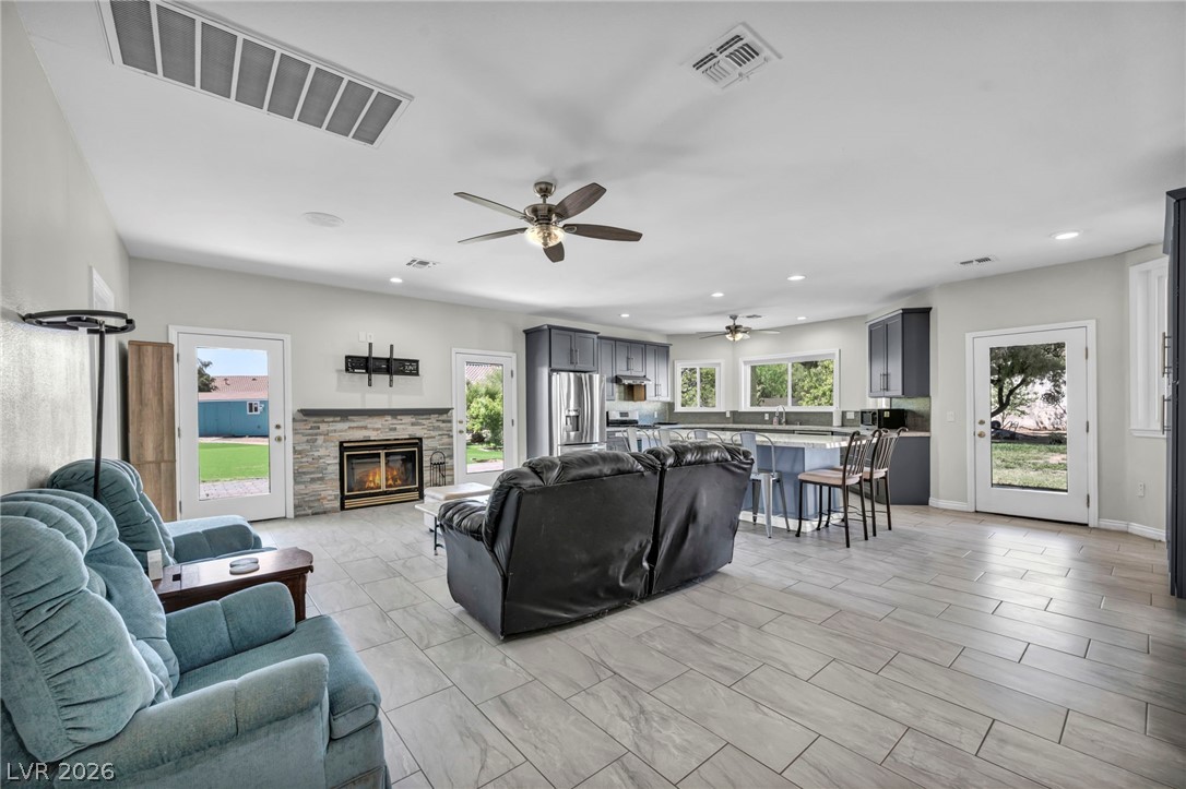 3925 Quadrel Street Property Photo 10
