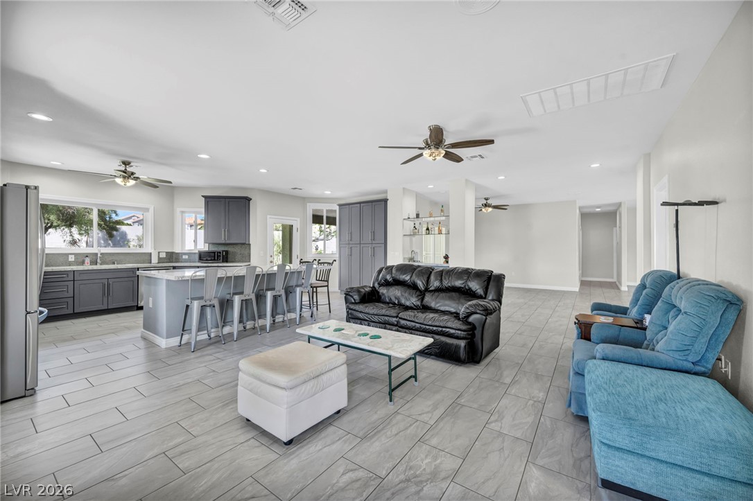 3925 Quadrel Street Property Photo 13
