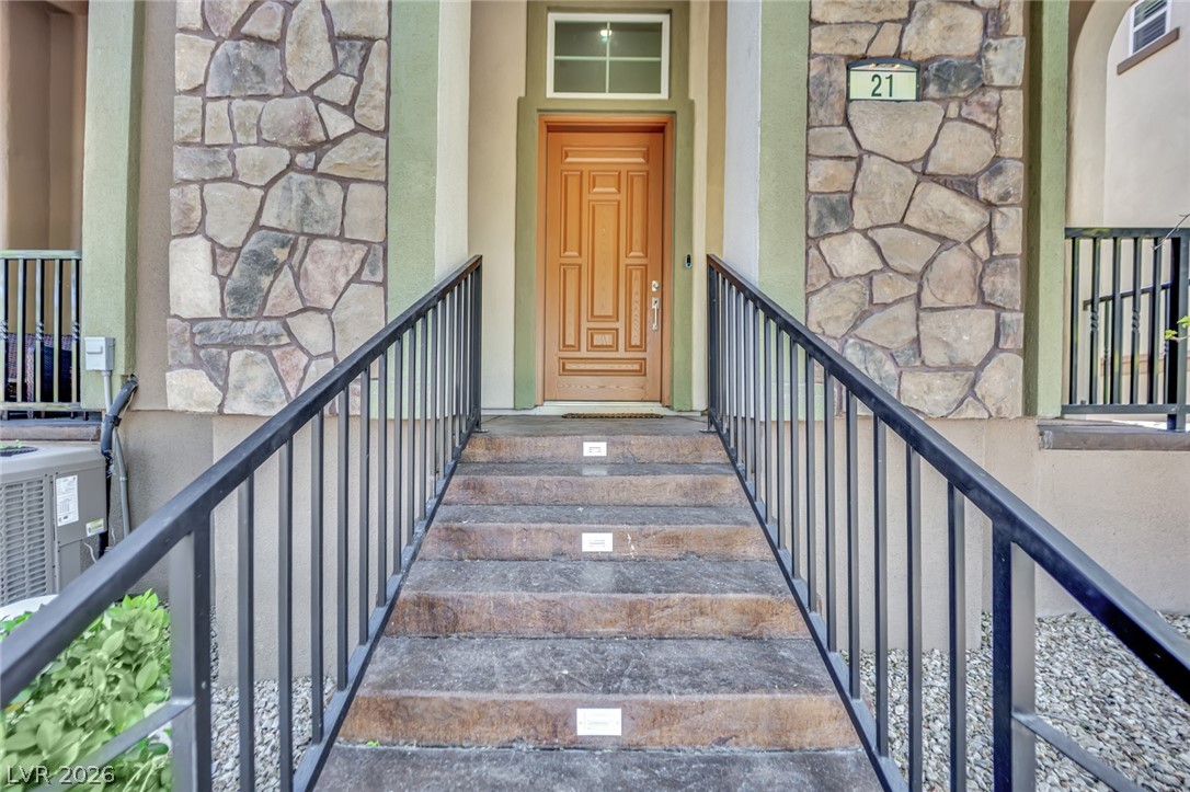 21 Via Di Vita Property Photo 6