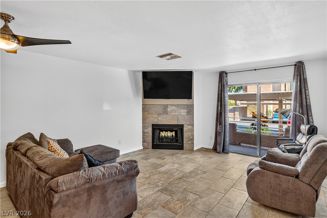 2232 Aspen Mirror Way 102 Property Photo 6