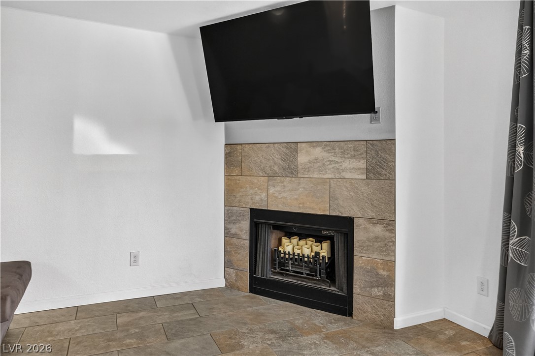 2232 Aspen Mirror Way 102 Property Photo 7