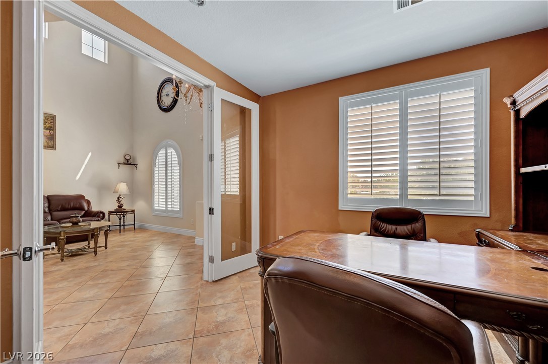 430 Las Alturas Avenue Property Photo 10