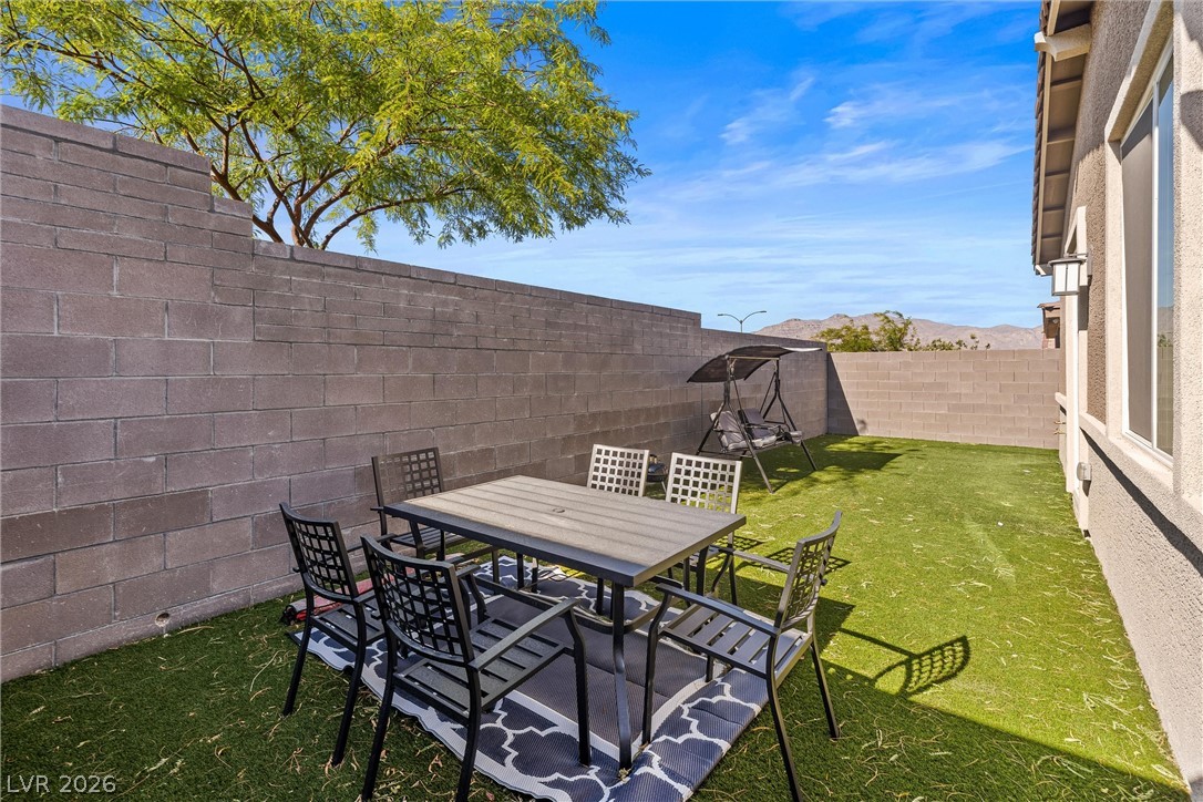 9446 Sequoia Ridge Avenue Property Photo 30