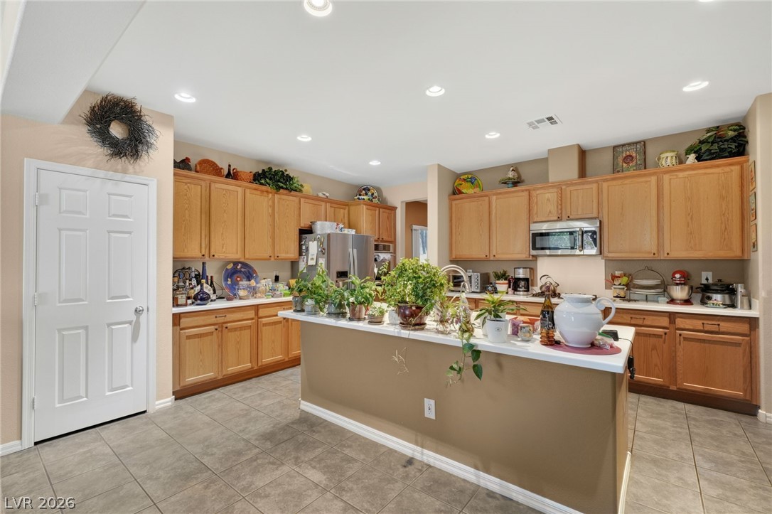 2480 Sturrock Drive Property Photo 15