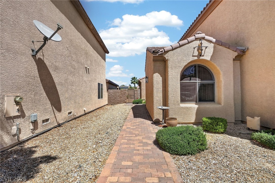 2480 Sturrock Drive Property Photo 32