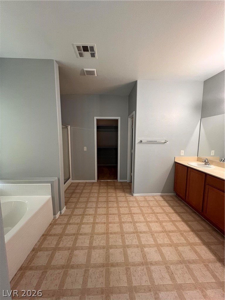 9564 Vega Carpio Avenue Property Photo 13