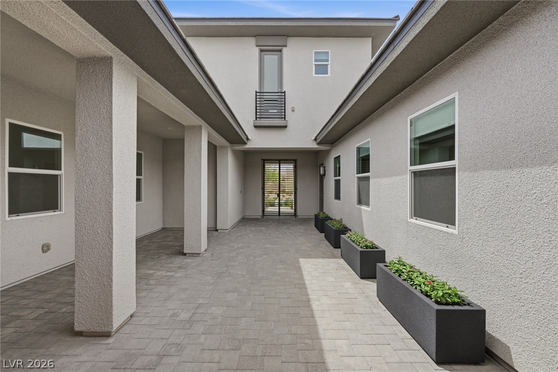 6130 Pebble Glen Court Property Photo 13