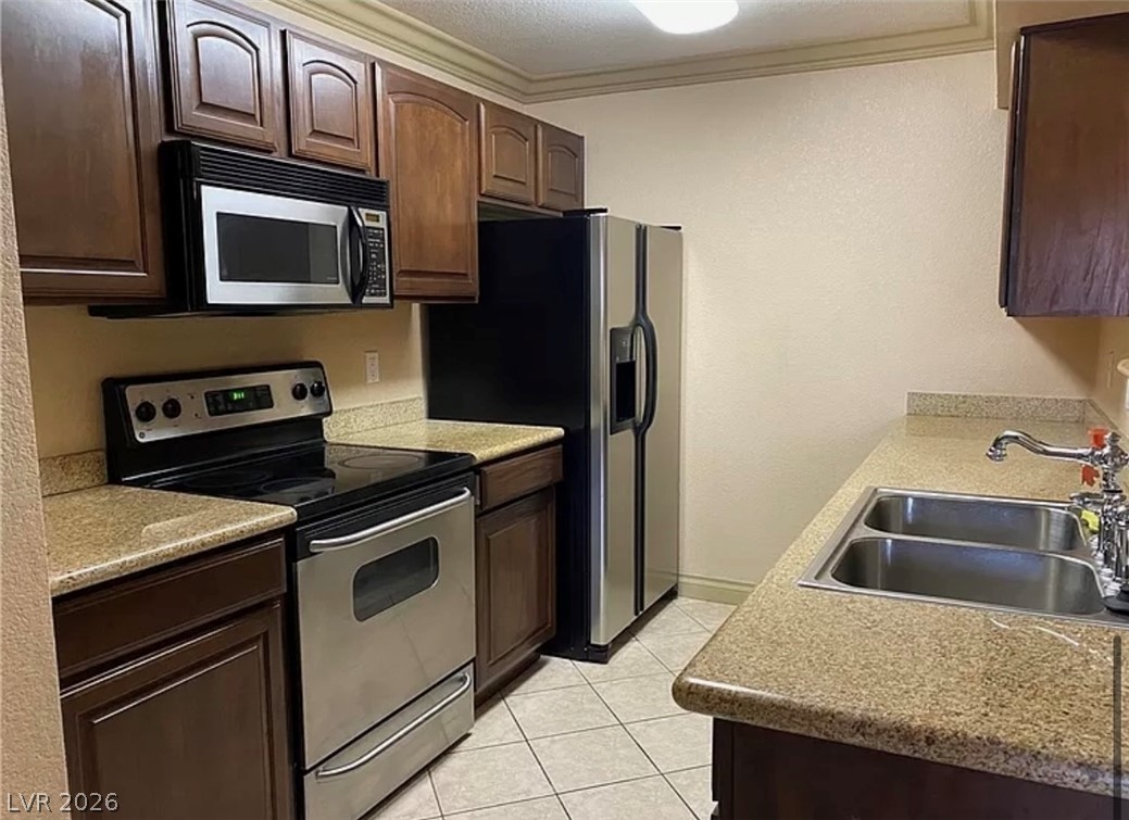 8101 West Flamingo Road 2016 Property Photo 6