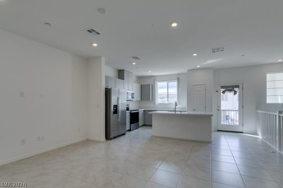 5639 Beguiling Falls Street Property Photo 7