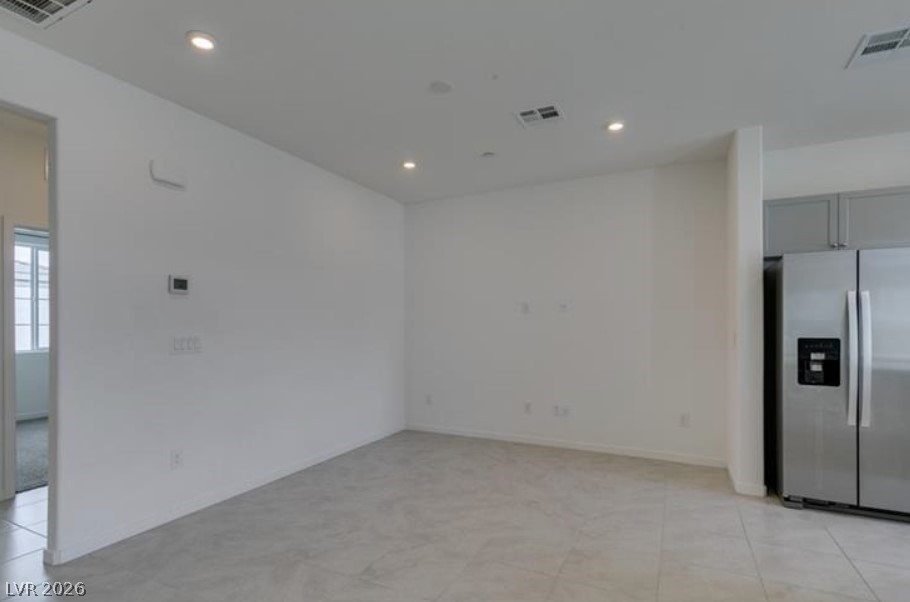5639 Beguiling Falls Street Property Photo 8