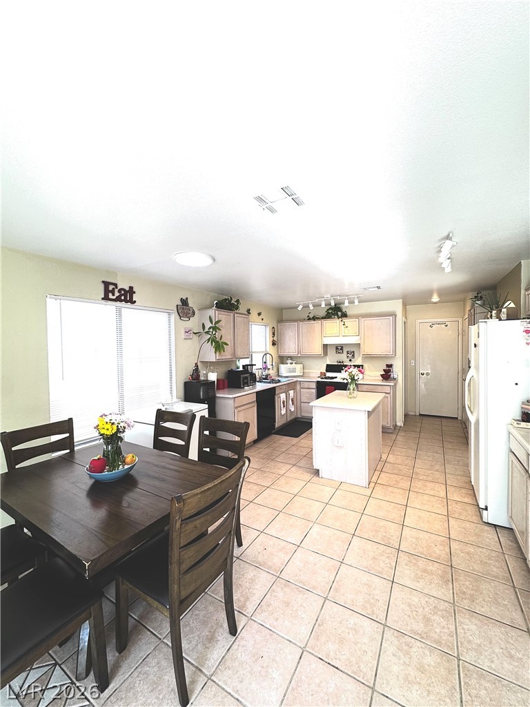 4612 Silver Shore Court Property Photo 9