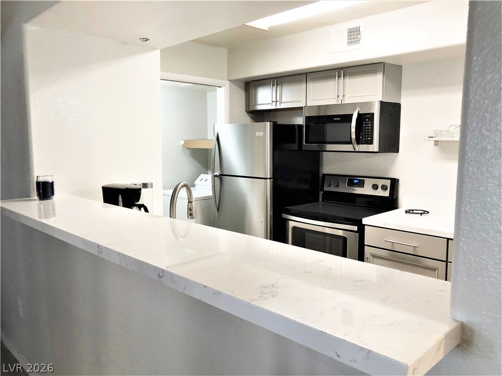 2774713 Property Photo 5