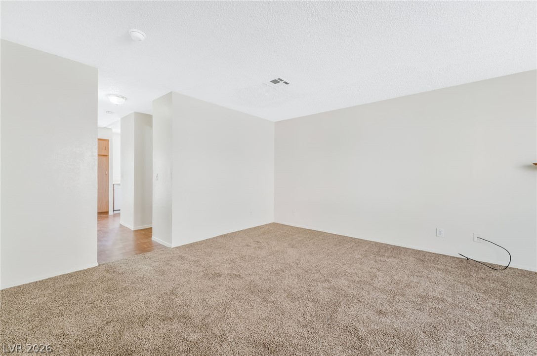 566 Kristin Lane Property Photo 3
